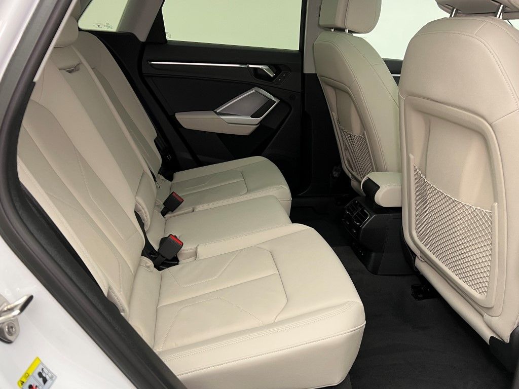 Thumbnail: 2025 Audi Q3 - 17