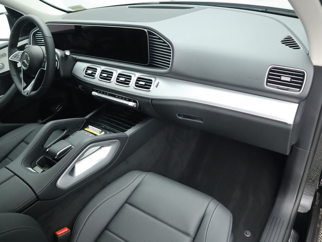 Thumbnail: 2025 Mercedes-Benz GLE - 19