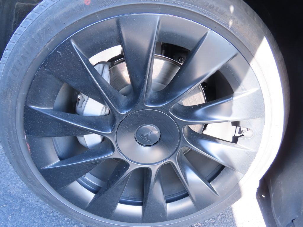 Thumbnail: 2023 Tesla Model Y - 18