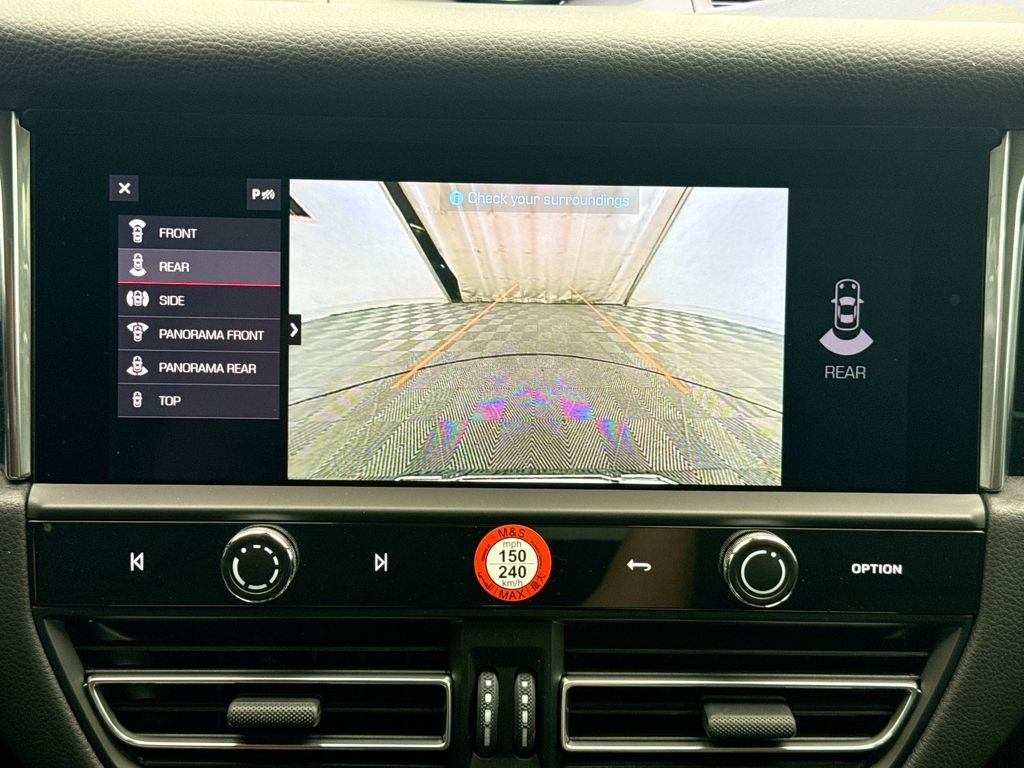 Thumbnail: 2026 Porsche Macan - 18