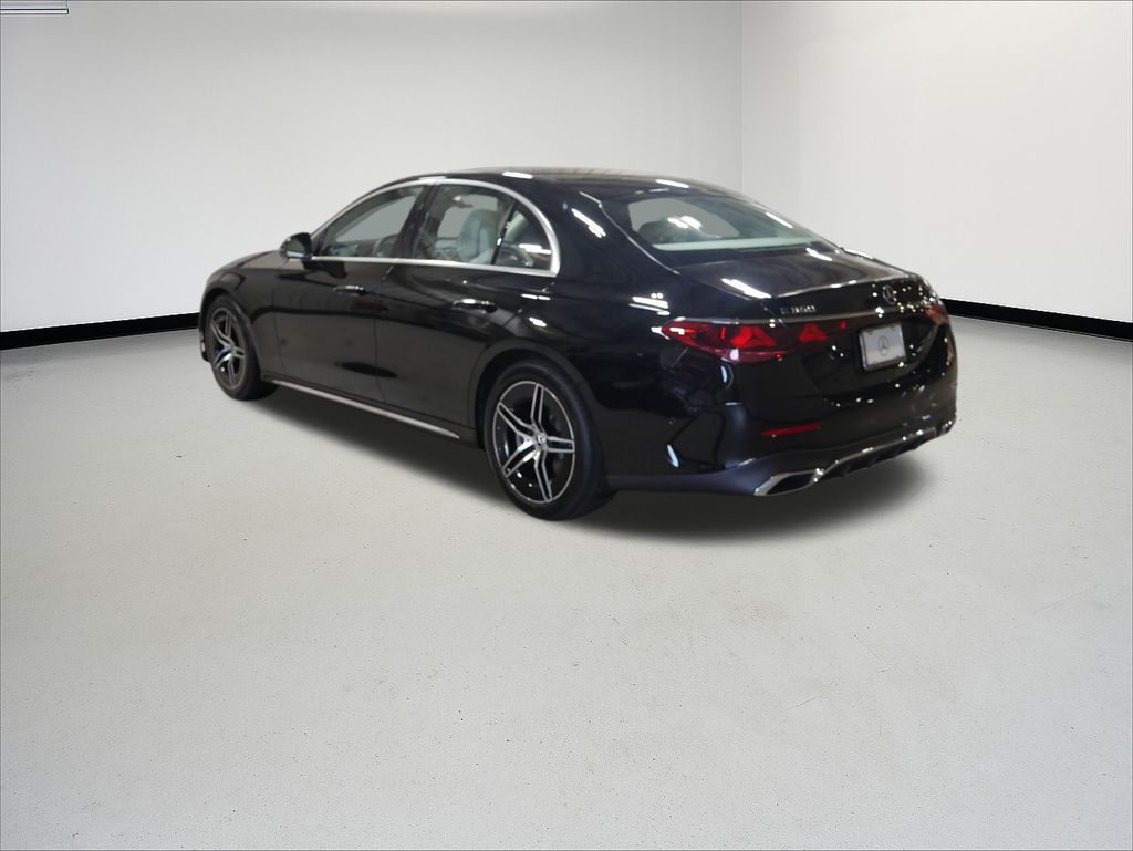 Thumbnail: 2026 Mercedes-Benz E-Class - 3