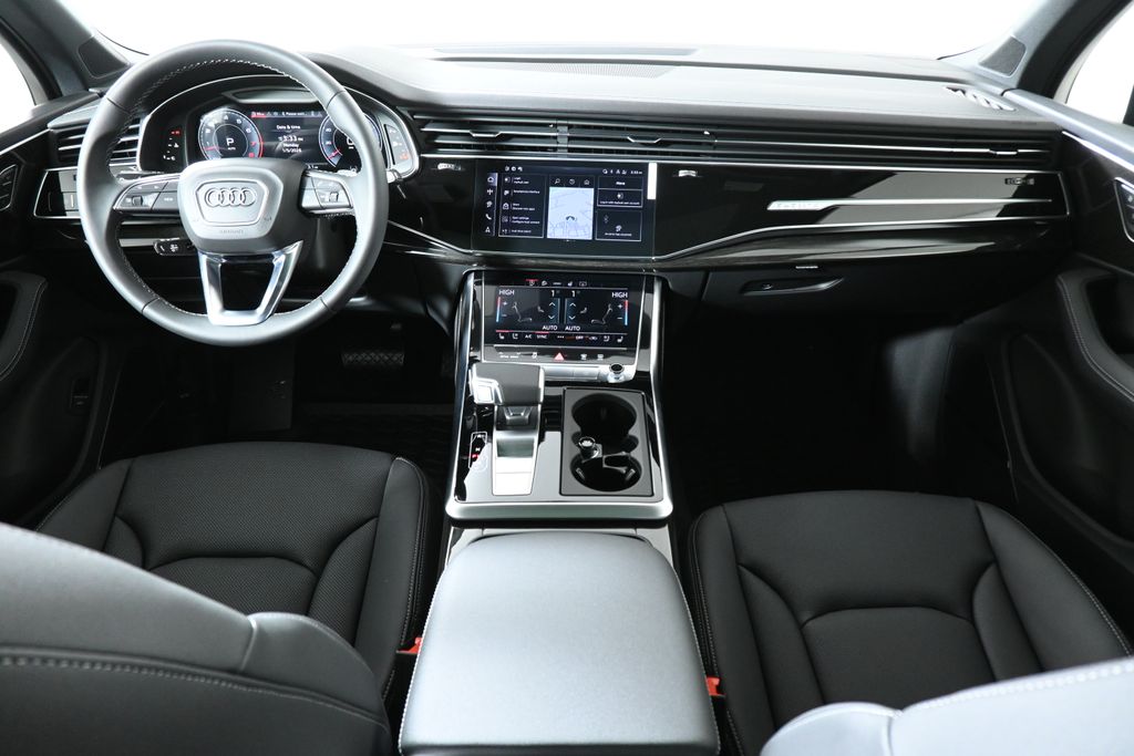 Thumbnail: 2026 Audi Q7 - 4