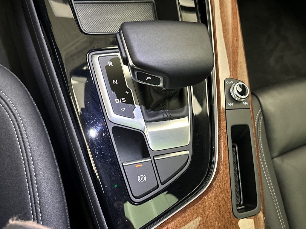 Thumbnail: 2023 Audi A4 - 29