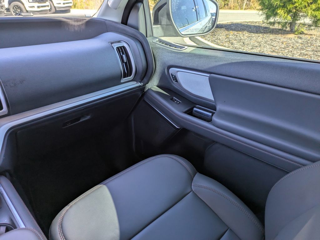 2025 Ford Expedition Active MAX