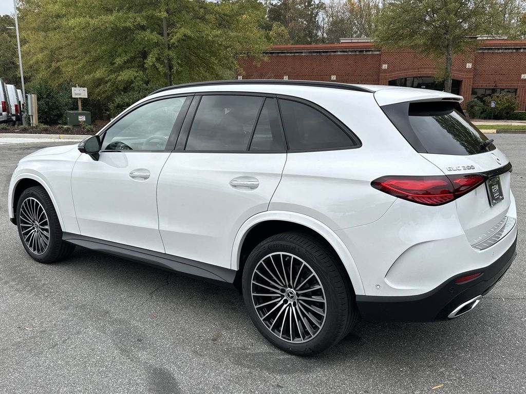 2025 Mercedes-Benz GLC GLC 300 6