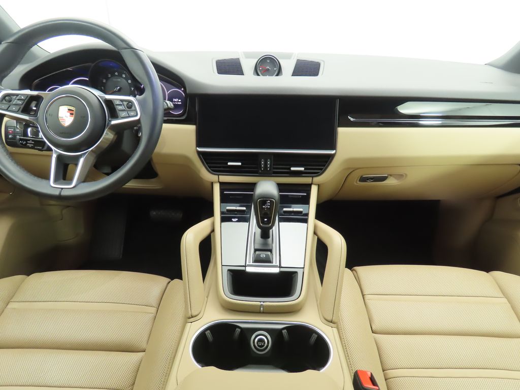 Thumbnail: 2023 Porsche Cayenne - 13