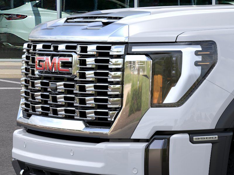 2024 GMC Sierra 3500HD Denali 13