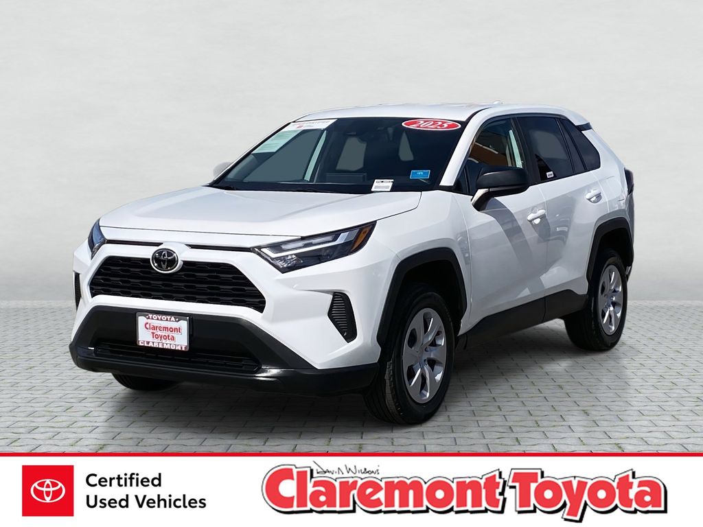 2025 Toyota RAV4 LE AWD