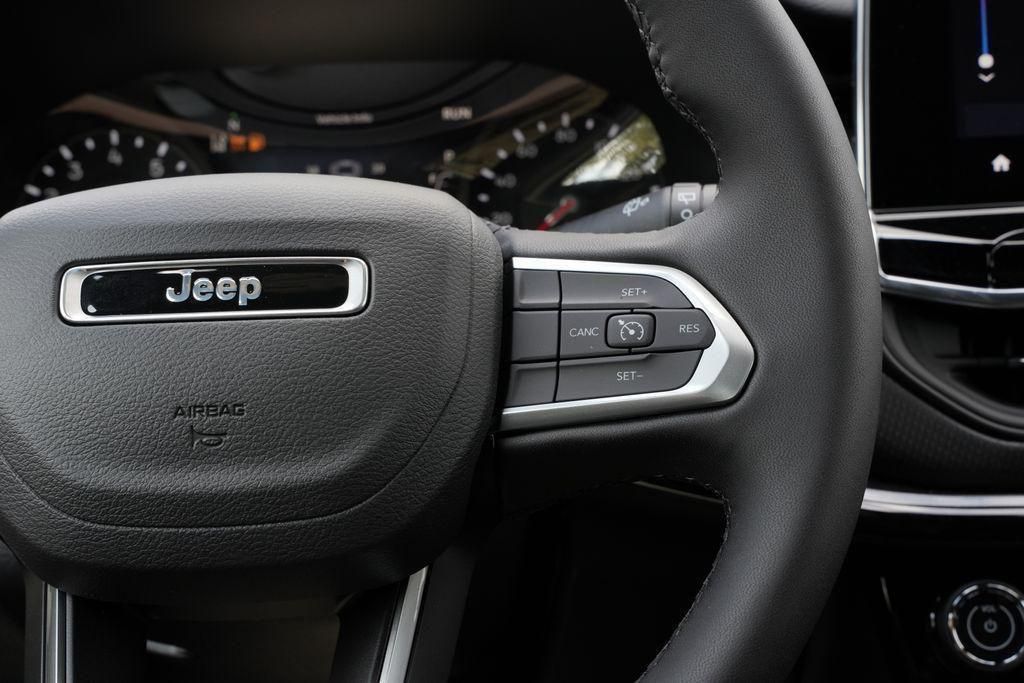 2026 Jeep Compass Latitude - 8