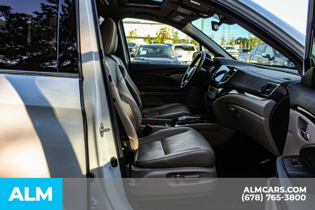 Used 2021 White Honda Elite image 22