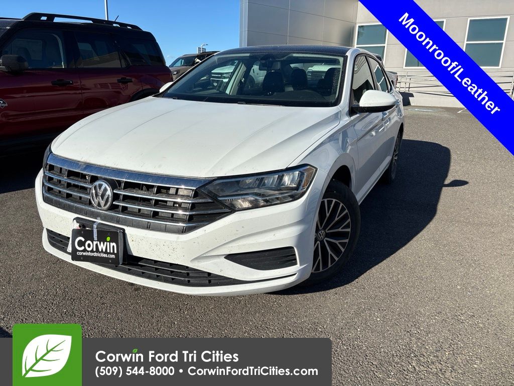 Pure White 2021 Volkswagen Jetta SE FWD Sedan Front-Wheel Drive 8-Speed Automatic