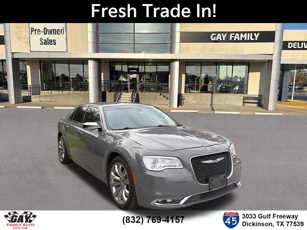 Ceramic White 2018 Chrysler 300 Limited RWD Sedan Rear-Wheel Drive 8-Speed Automatic