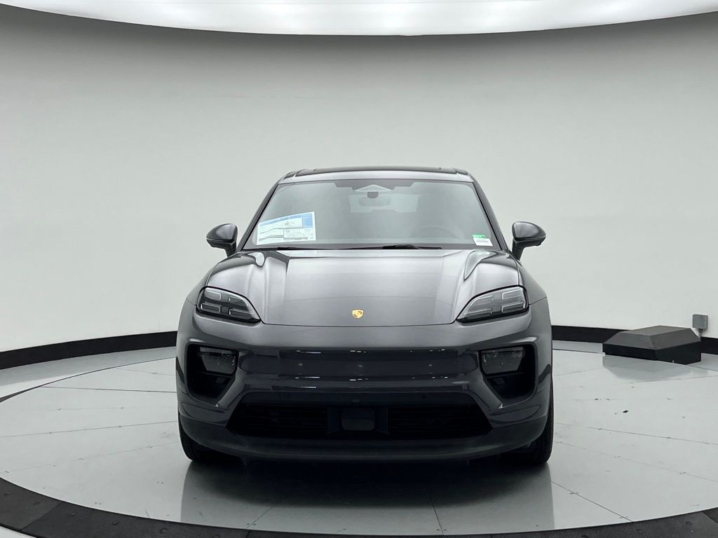 Thumbnail: 2025 Porsche Macan - 6