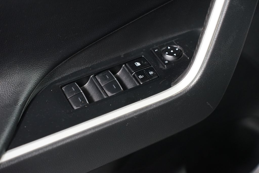 Thumbnail: 2023 Toyota RAV4 - 32