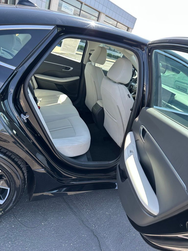 Used 2024 BLACK Hyundai SEL image 26