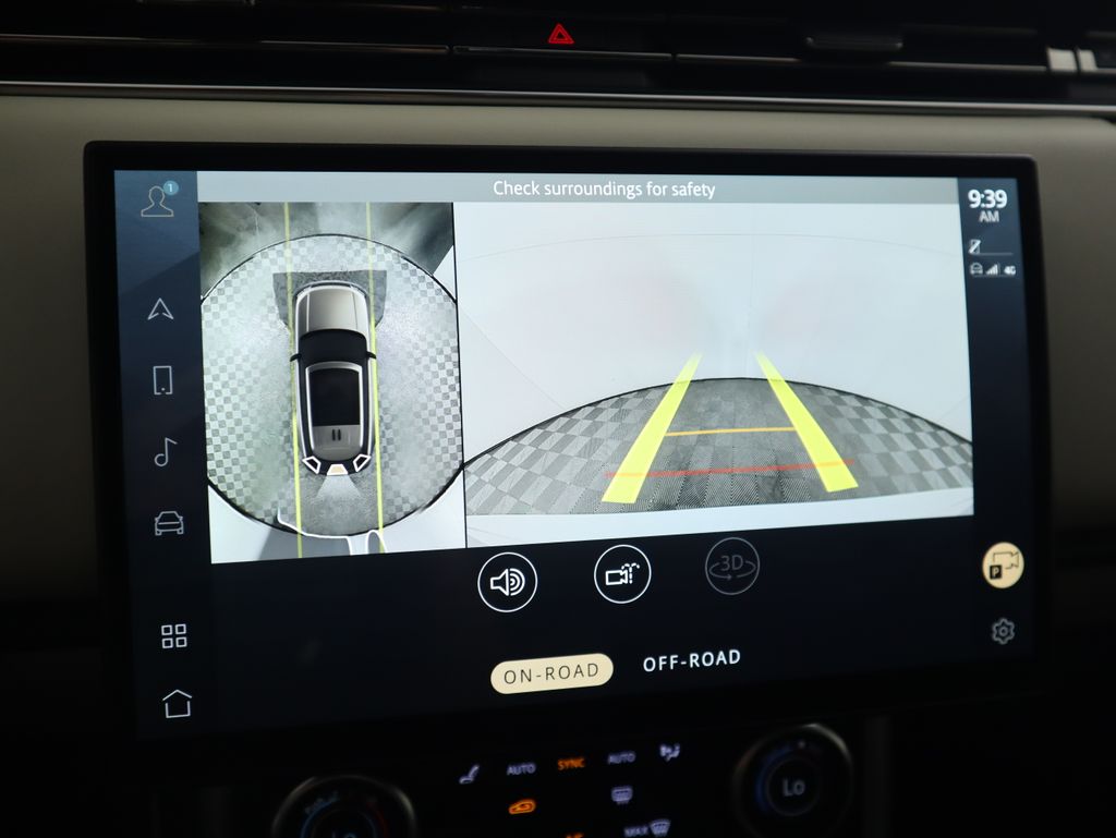 2023 Land Rover Range Rover SE 16