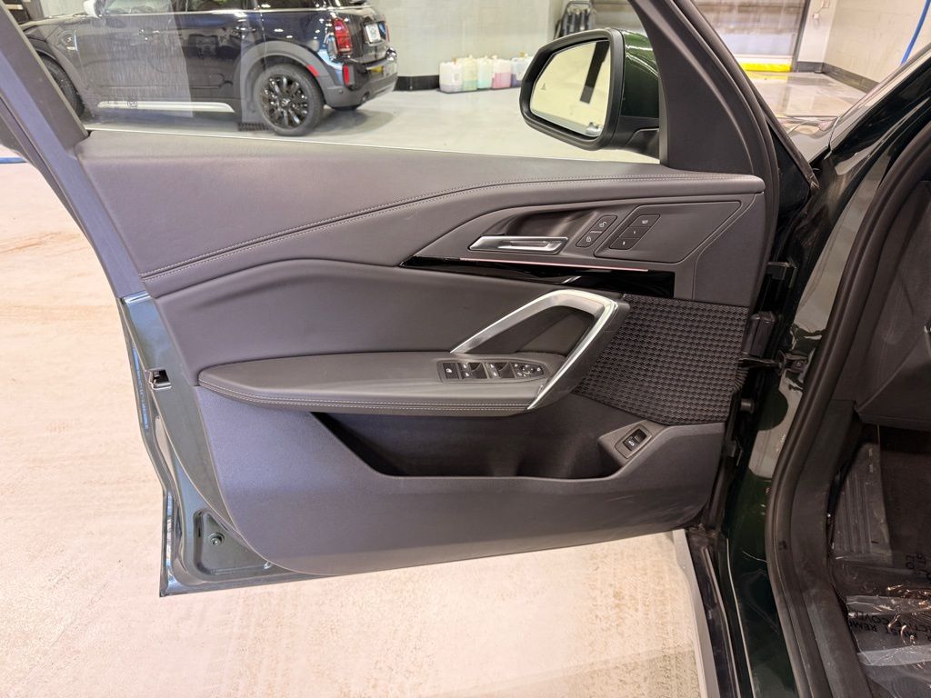 Thumbnail: 2025 BMW X1 - 10