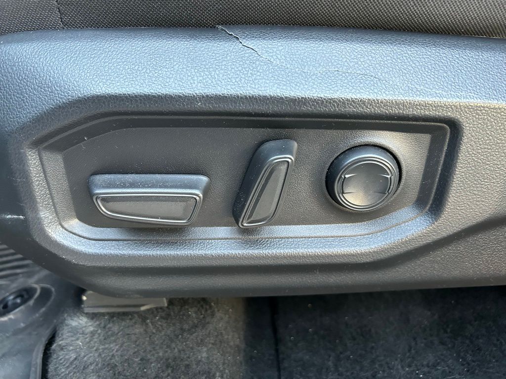 Thumbnail: 2025 Toyota Tundra - 16