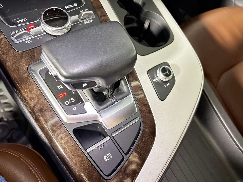 2019 Audi Q7 45 Premium Plus