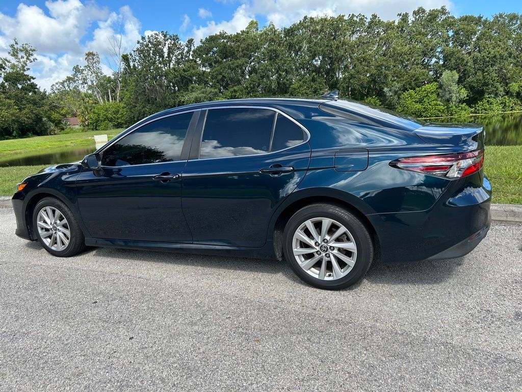 Thumbnail: 2021 Toyota Camry - 3