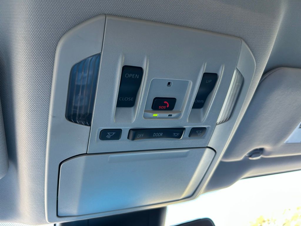 Thumbnail: 2025 Toyota Highlander - 30