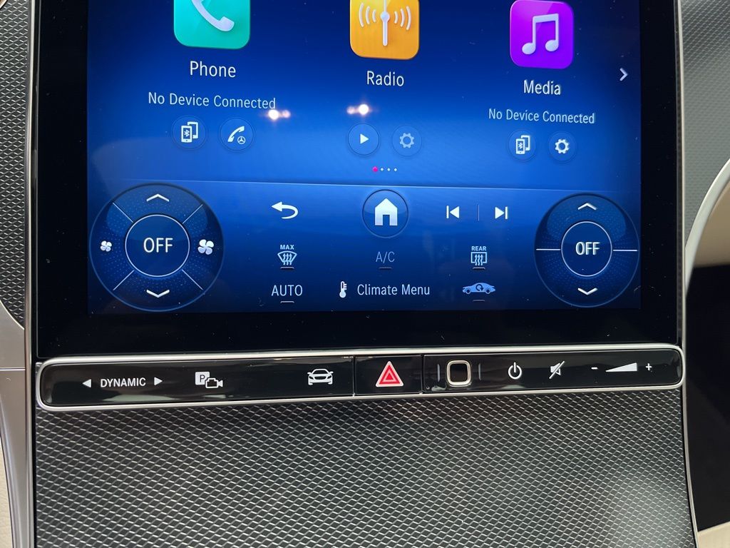 Thumbnail: 2026 Mercedes-Benz GLC - 20