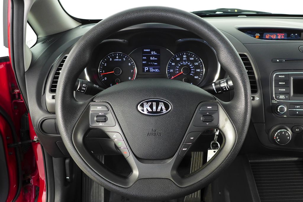 Thumbnail: 2016 Kia Forte - 25