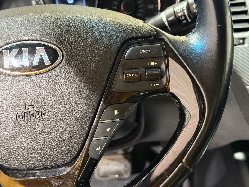 Thumbnail: 2017 Kia Forte - 22