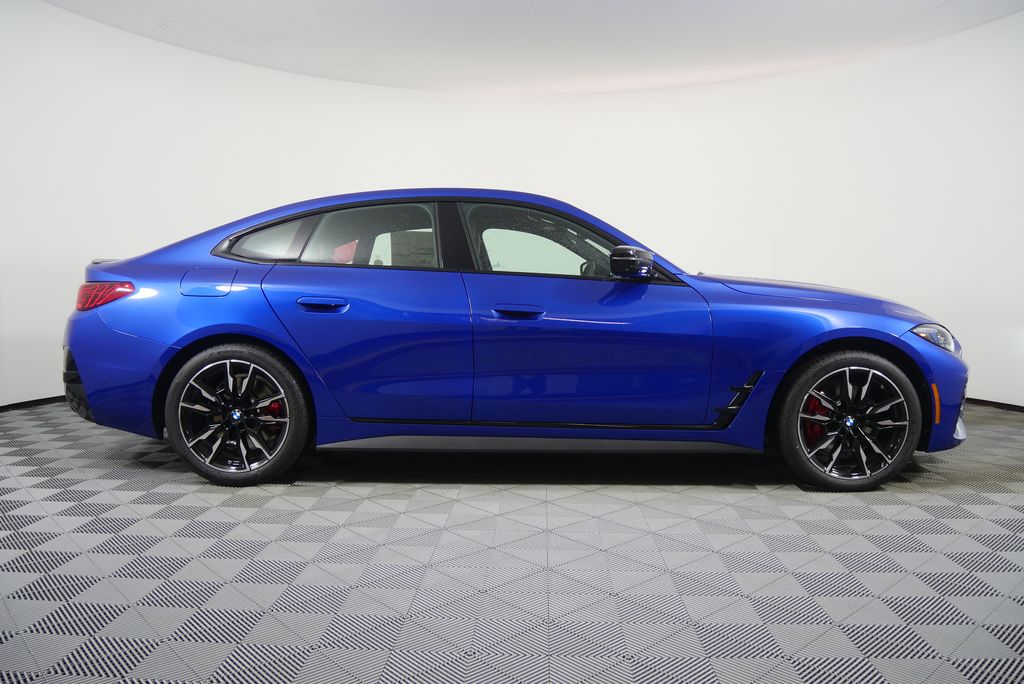 Thumbnail: 2026 BMW 4 Series - 2