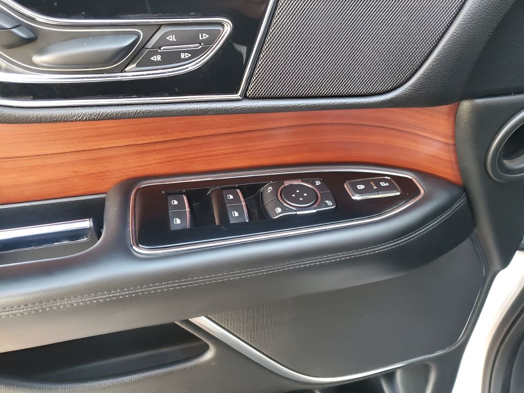 Used Car 2018 Lincoln Navigator  Reserve For Sale Under $25,000 In Austin, Texas