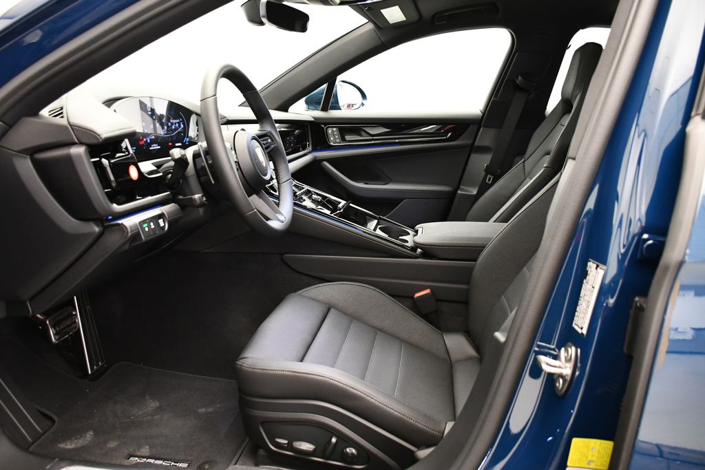 Thumbnail: 2026 Porsche Panamera - 5