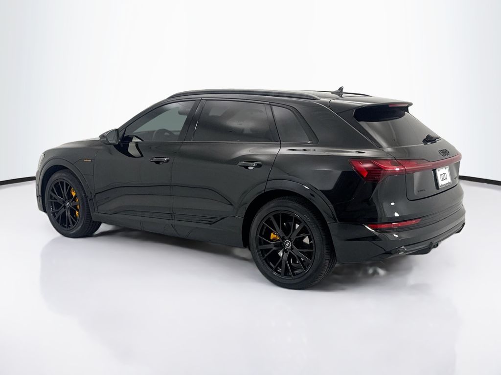 Thumbnail: 2023 Audi e-tron - 7