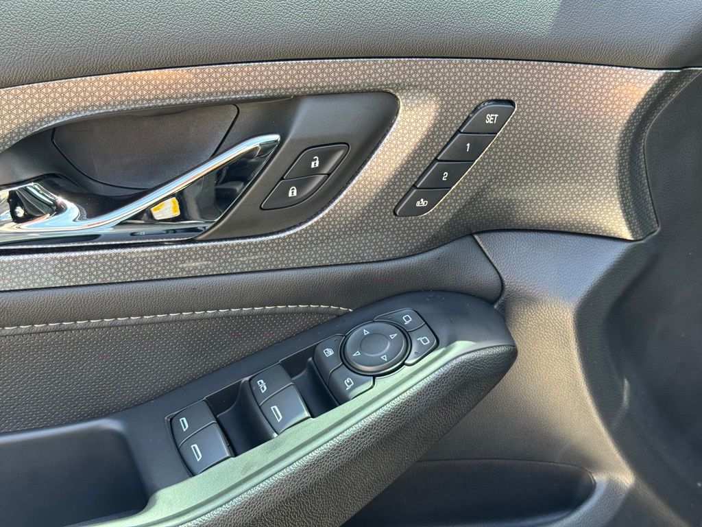 Used Car 2022 Chevrolet Traverse  Premier For Sale Under $35,000 In Austin, Texas