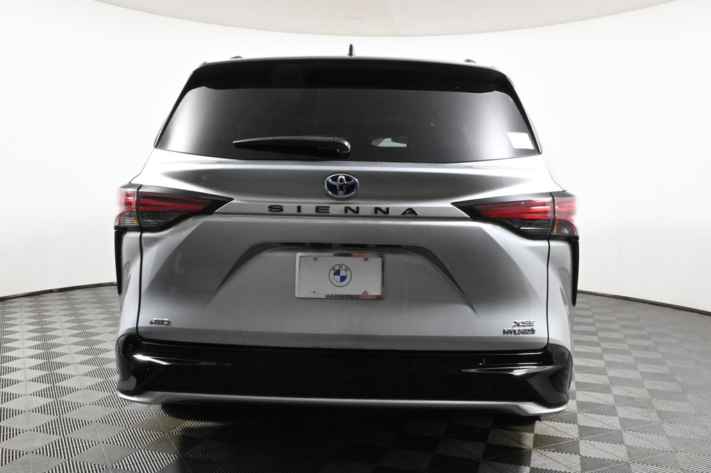 Thumbnail: 2021 Toyota Sienna - 6