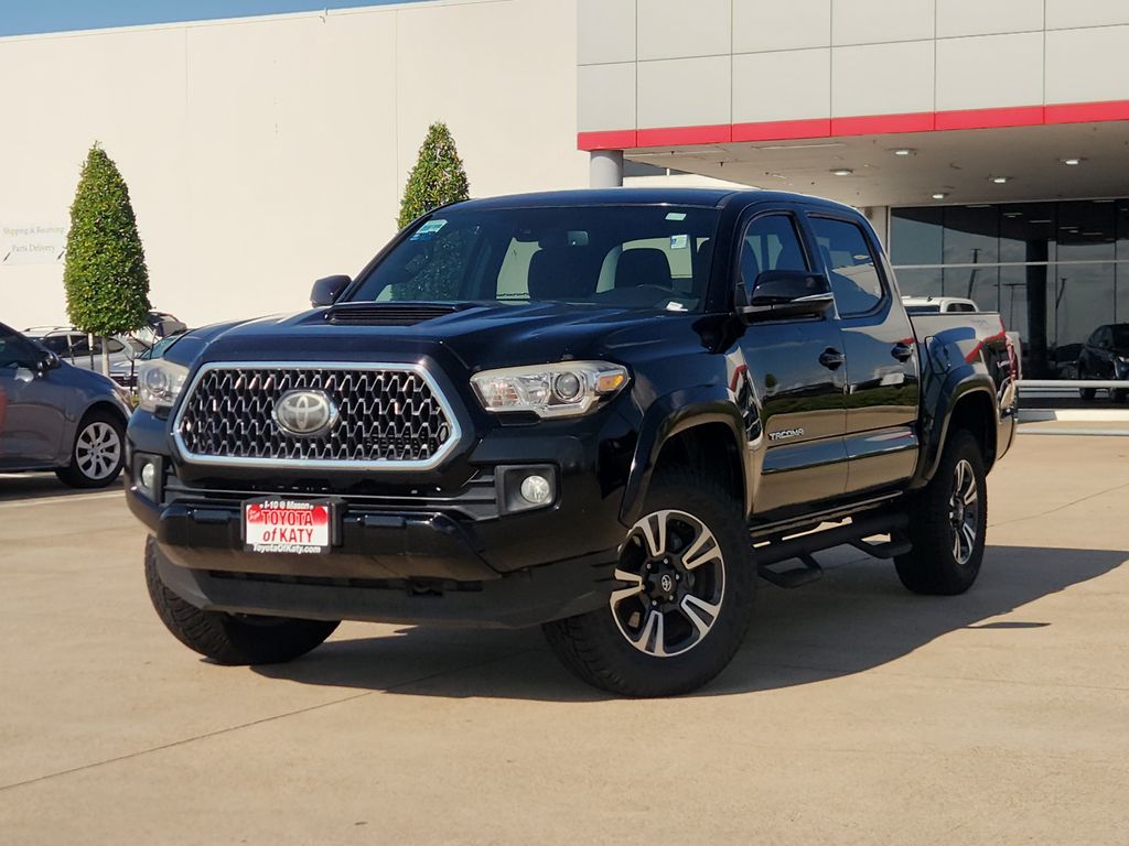 Midnight Black Metallic 2018 Toyota Tacoma Pickup Truck 4X2 6-Speed Automatic