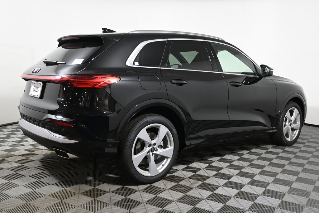 Thumbnail: 2025 Audi Q5 - 7