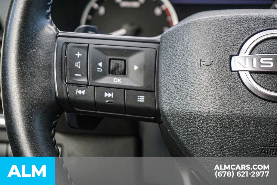 Used 2025 Blue Nissan SV image 29