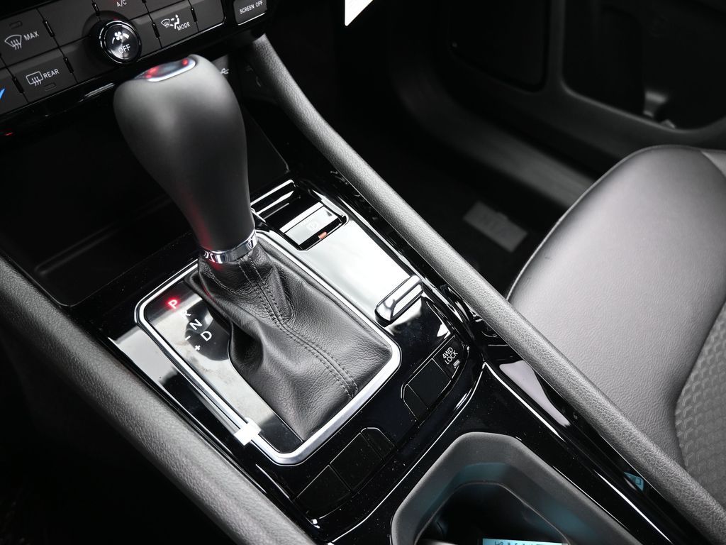 New 2026 Red Hot Pearlcoat Jeep Latitude image 23