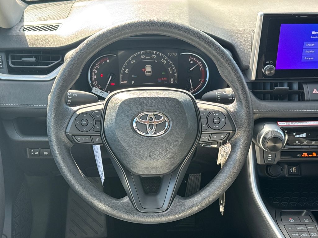 2025 Toyota RAV4 LE photo 12