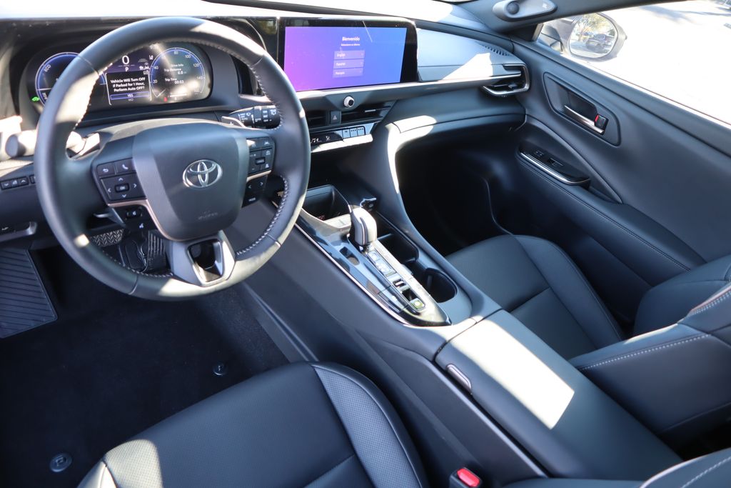 Thumbnail: 2025 Toyota Crown Signia - 9