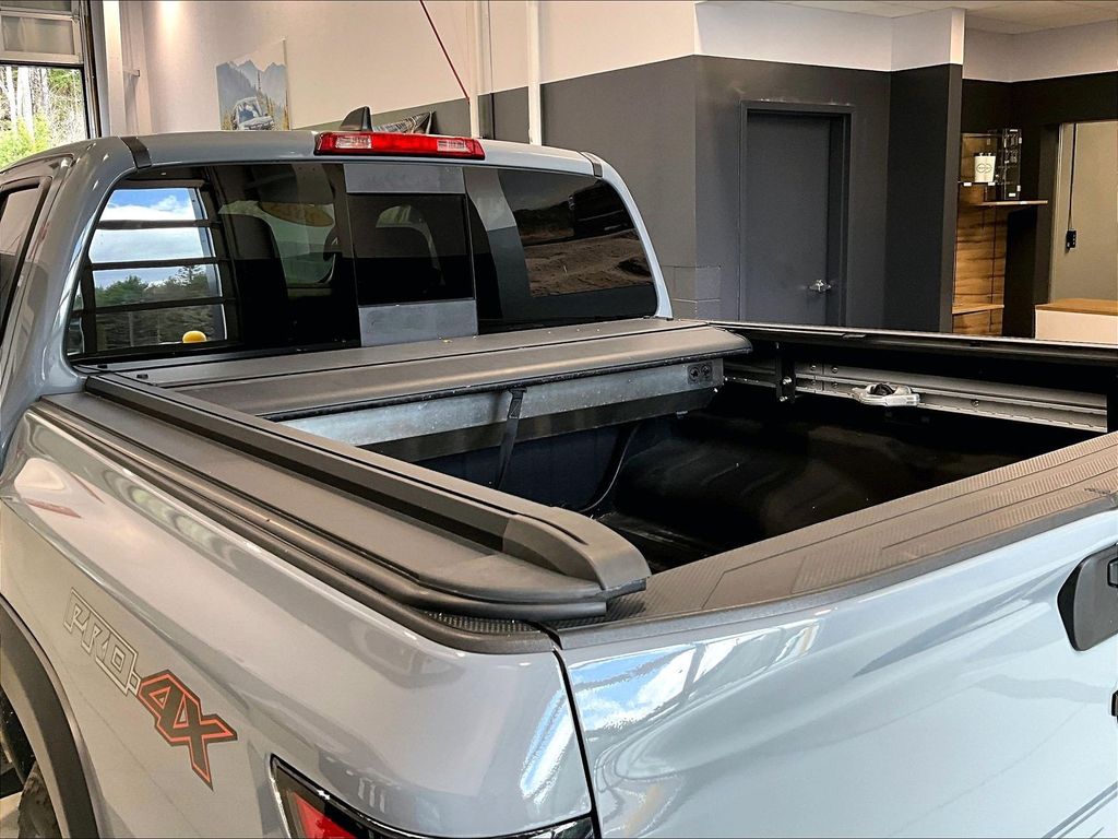 2023 Nissan Frontier — photo 24