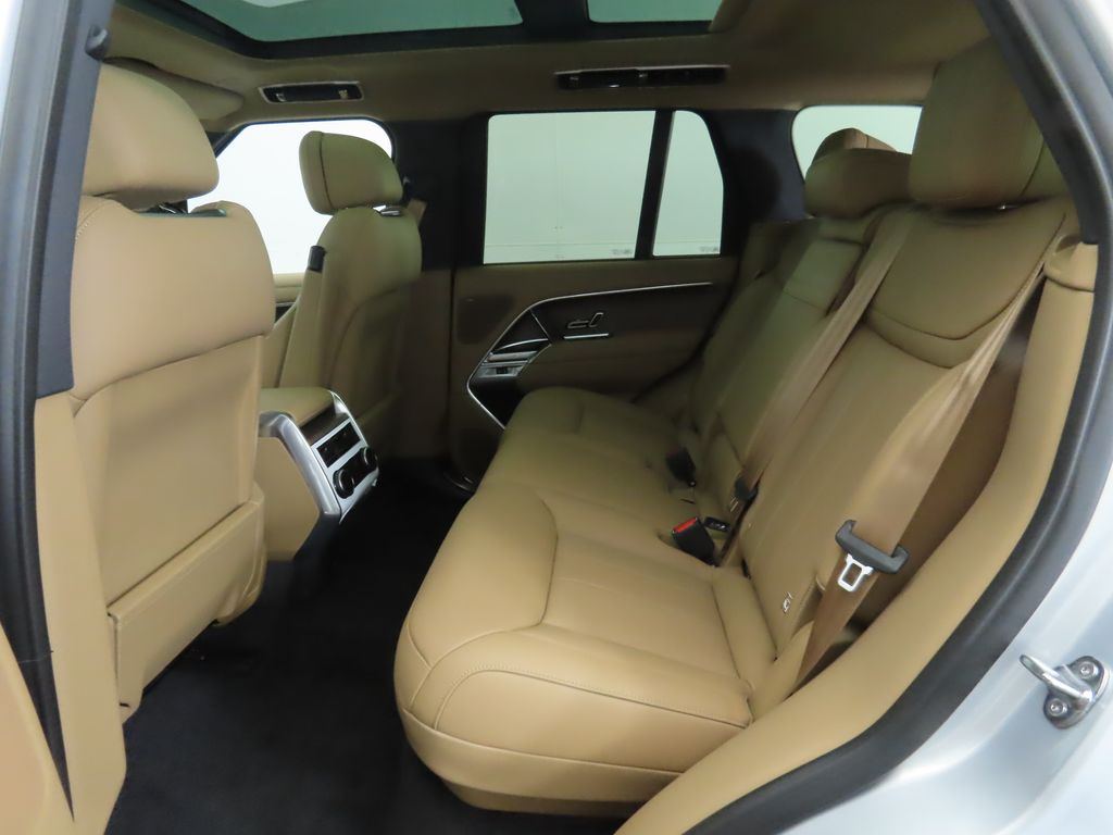 Thumbnail: 2025 Land Rover Range Rover - 23