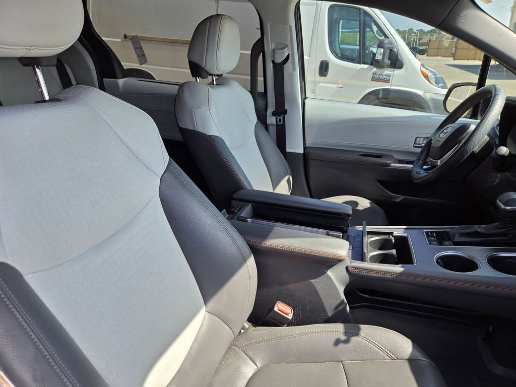 Used 2022 Toyota Sienna Van