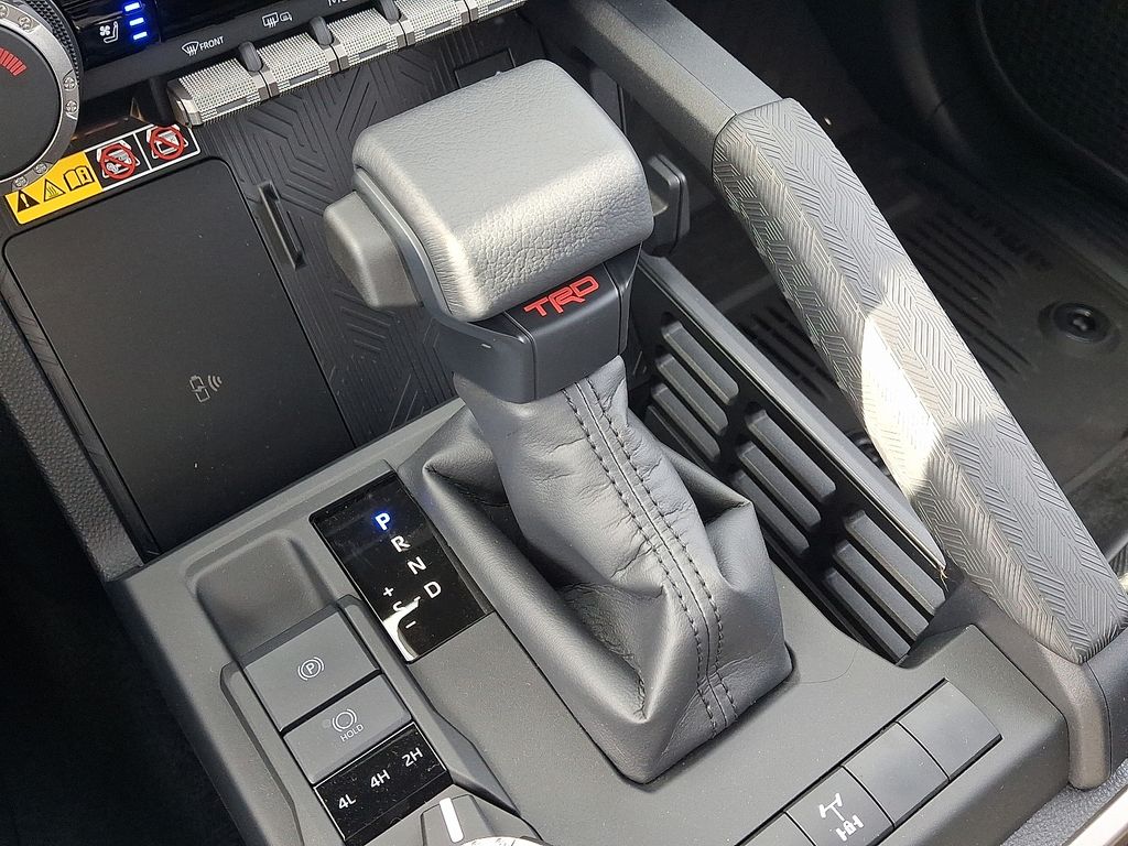 Thumbnail: 2025 Toyota 4Runner - 18