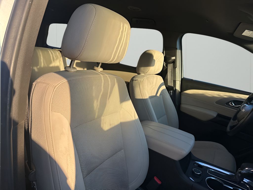 Used Car 2022 Chevrolet Traverse  Ls For Sale Under $25,000 In Austin, Texas