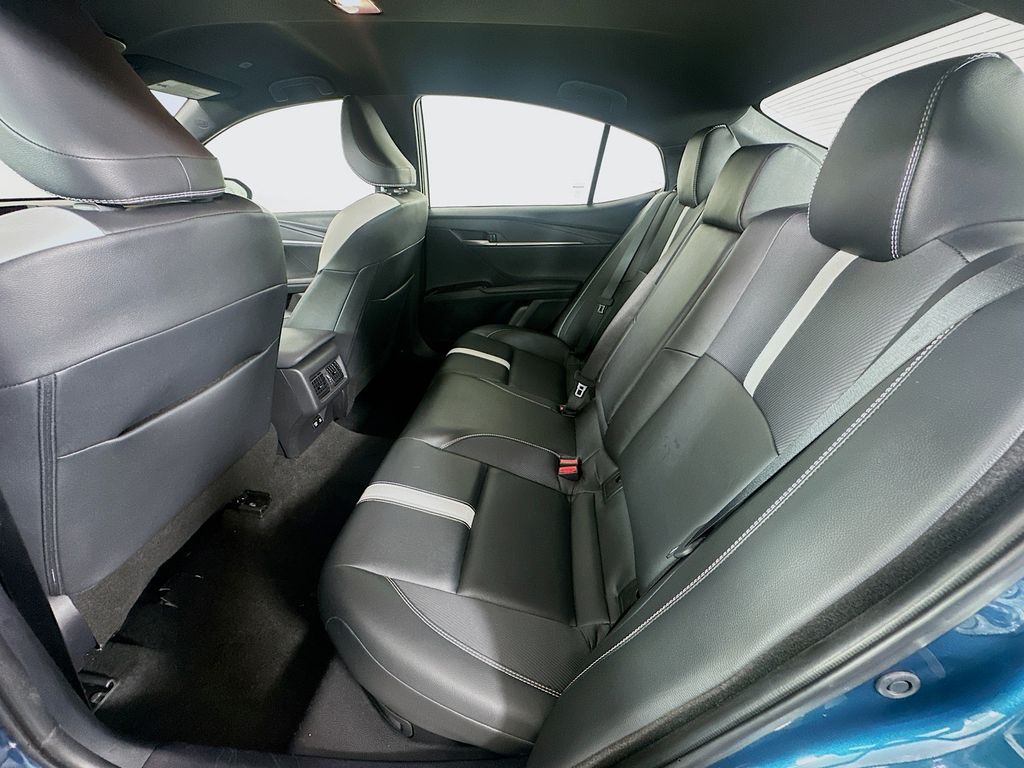 Thumbnail: 2025 Toyota Camry - 23