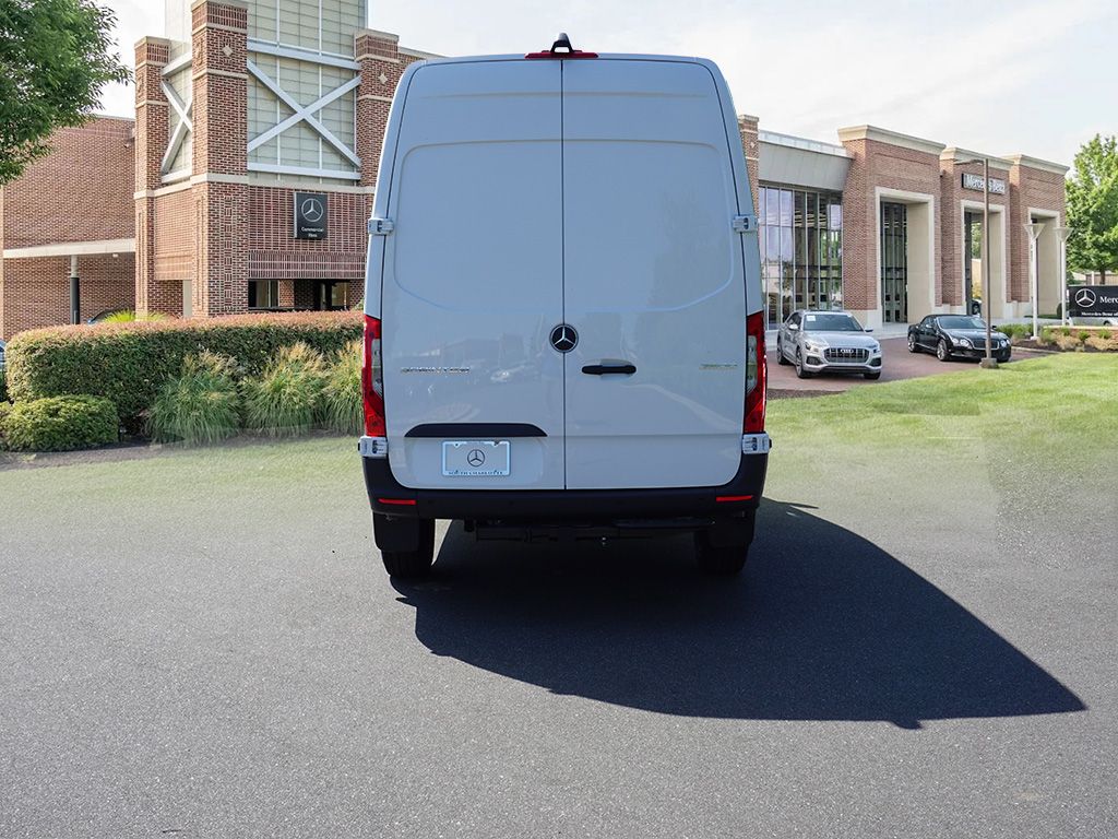 Thumbnail: 2025 Mercedes-Benz Sprinter - 6