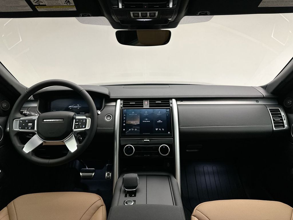 Thumbnail: 2026 Land Rover Discovery - 16