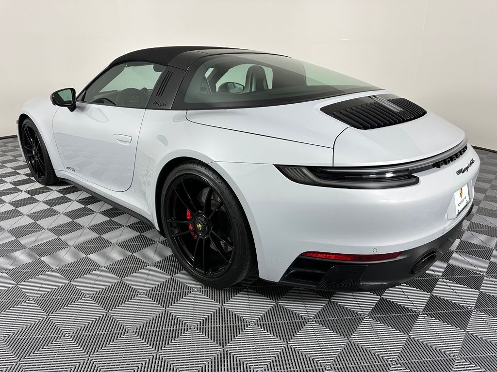 Thumbnail: 2024 Porsche 911 - 3