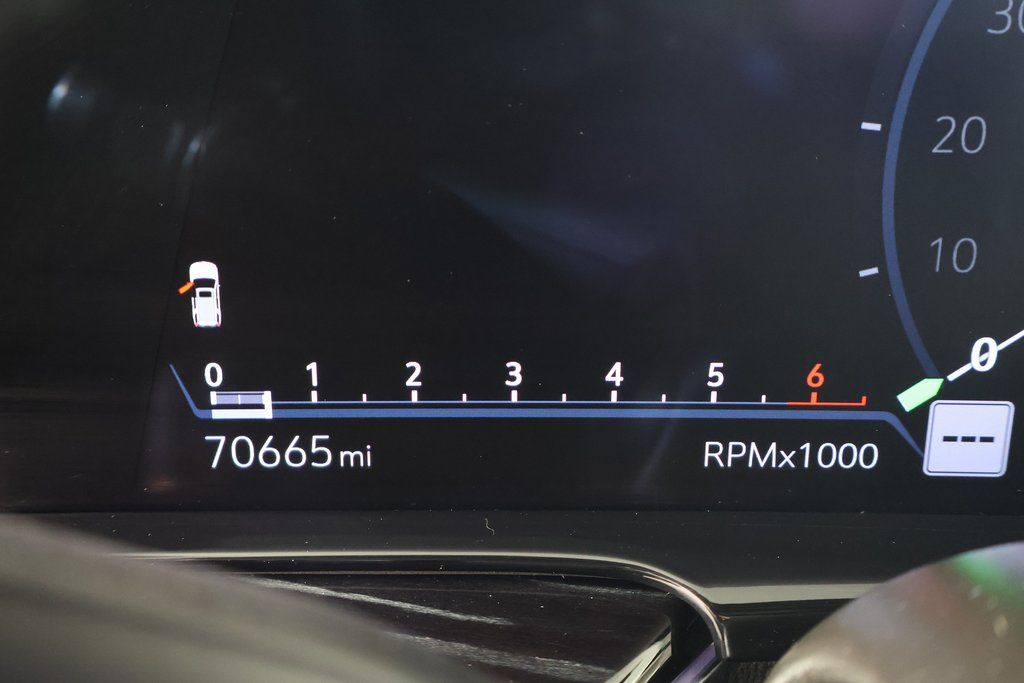 Thumbnail: 2023 Cadillac Escalade - 18